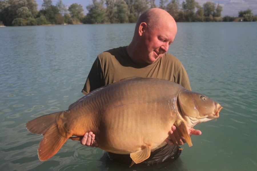 Richard with 'The Hammer' at 47lb 6oz Sept' 2015