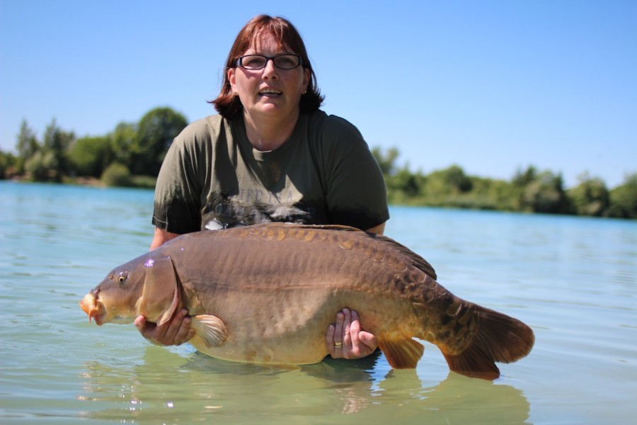 Jackie with 3 scale at 42lb June 2015