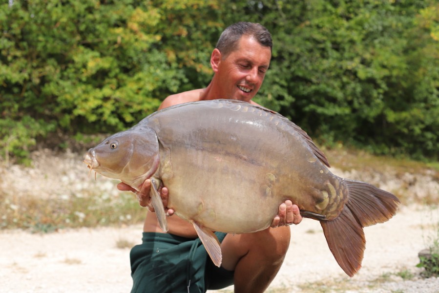 Tony Jones 41lb8oz Birches 28.7.18