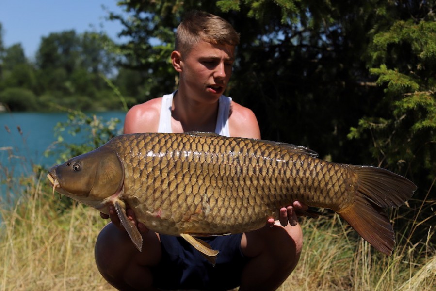 Dylan King, 29lb 8oz, Beach, 29.6.19