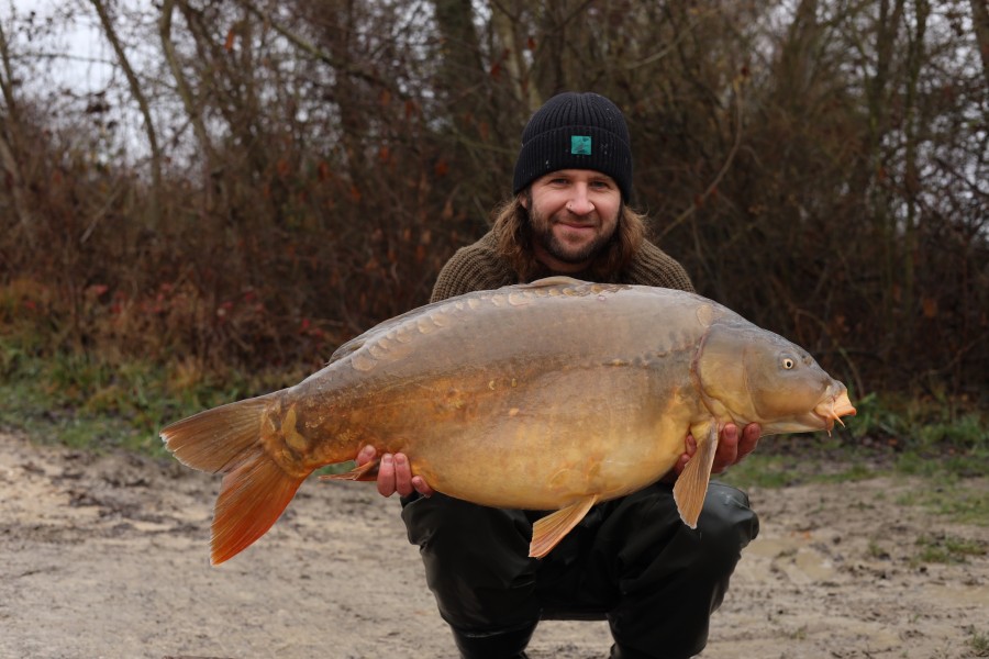 Lee Hollingworth - T2 - 44lb - 06/12/2025