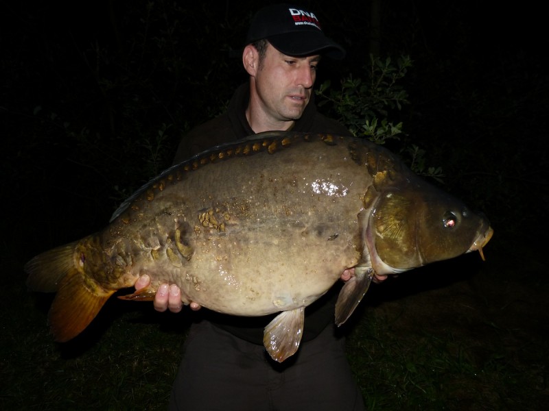 Vinnie with a 32.00lb Mirror