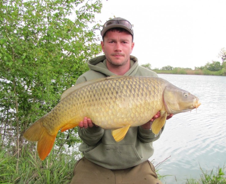 Ross with a 33.00lbs mirror