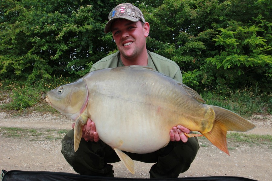adi with a nice 34lb 06oz mirror