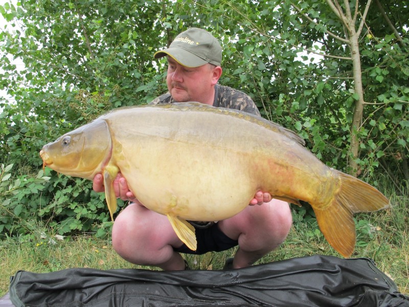 Danny with a 36lb08oz miroor