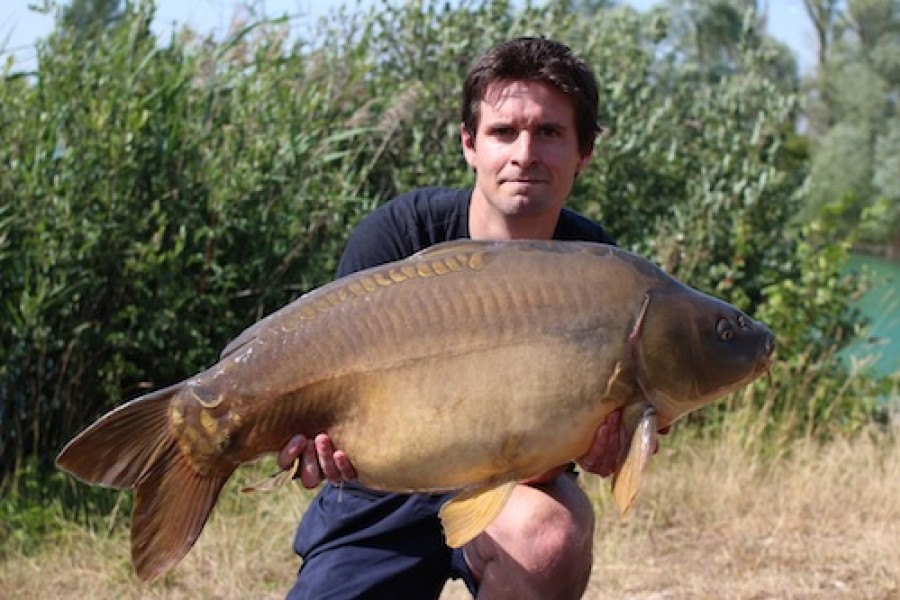 A clean 37.00lb mirror