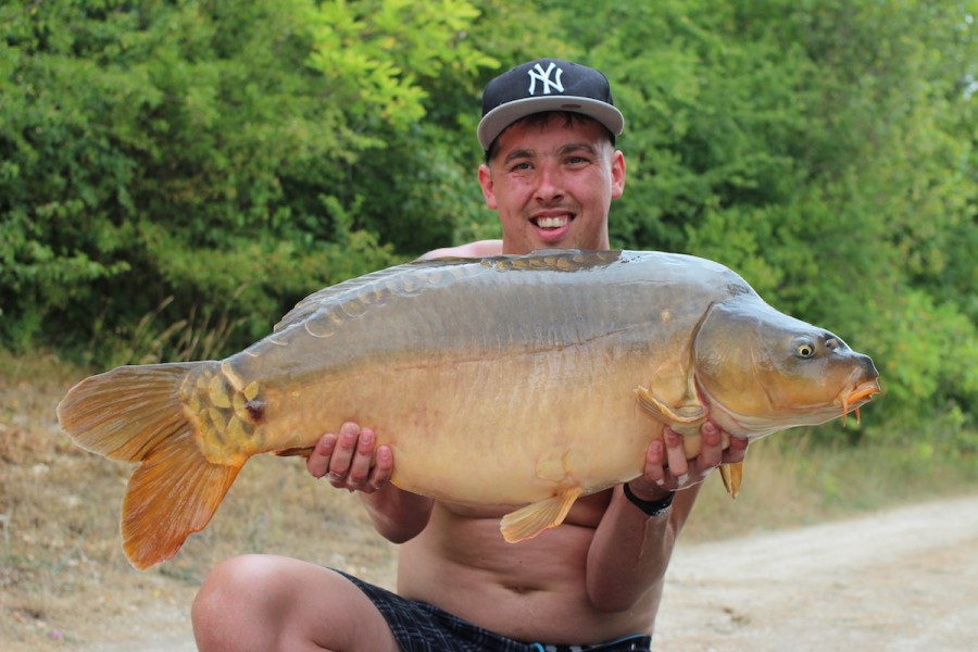 A nice 39lb 8oz  mirror for Chris