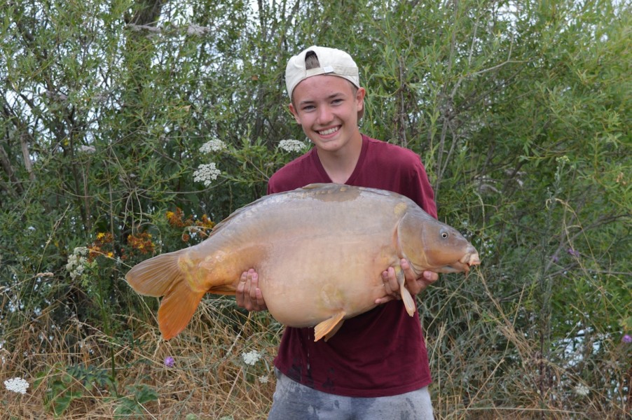 Sam's new PB mirror at 36lb