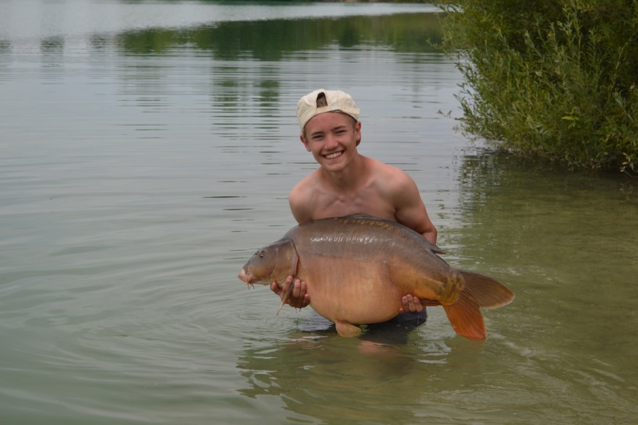 A cracking 35lb 8oz mirror for Sam