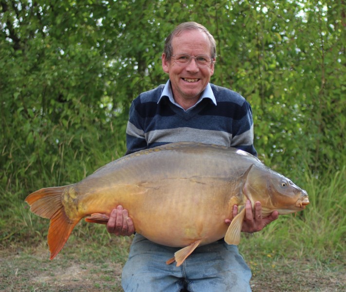 Nic with The Wright Fish at 46lbs!!