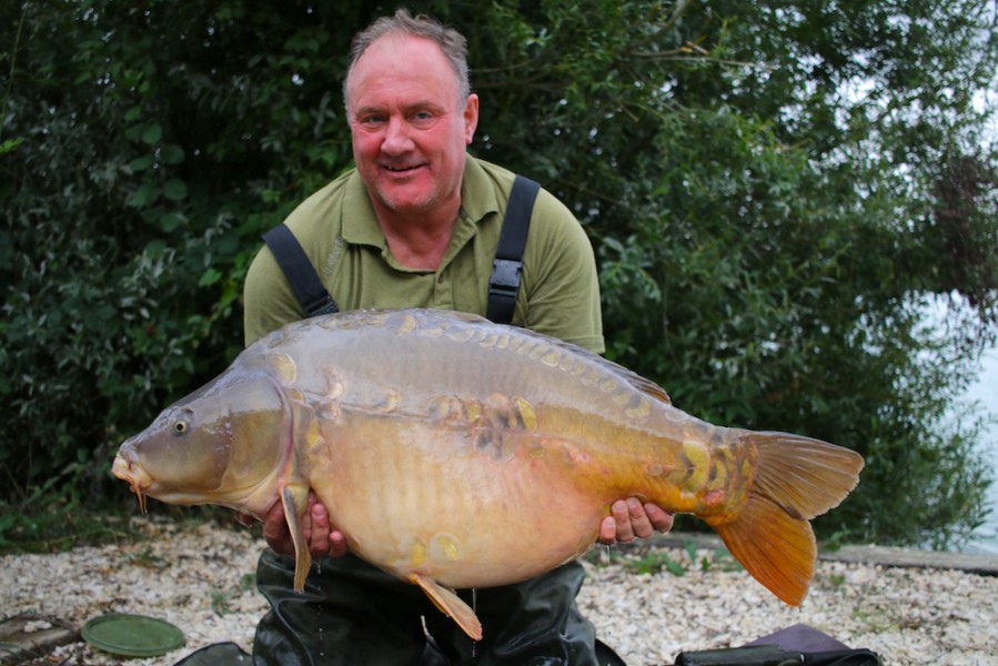 Tony with Petal at 42lb 6oz