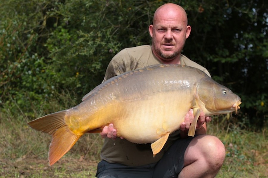 34lb Nanna's Mirror Tea Party 2 17.09.16