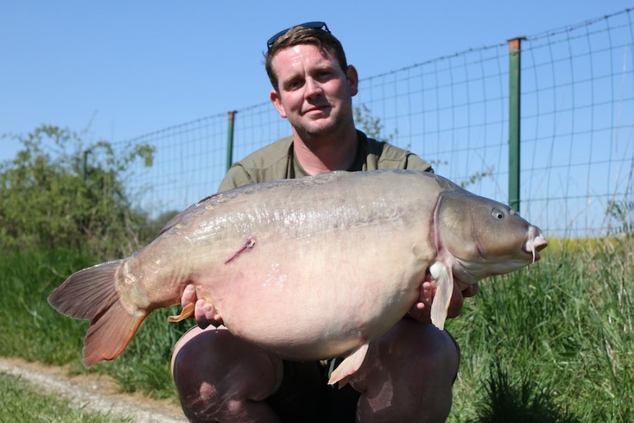 Daniel Pearson with Toucan at 40.08lb 23/04/2017