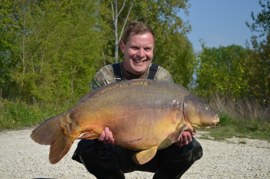 Jon Daniel with Pac-Man at 42lb 4oz from Tea Party 1 25.4.17
