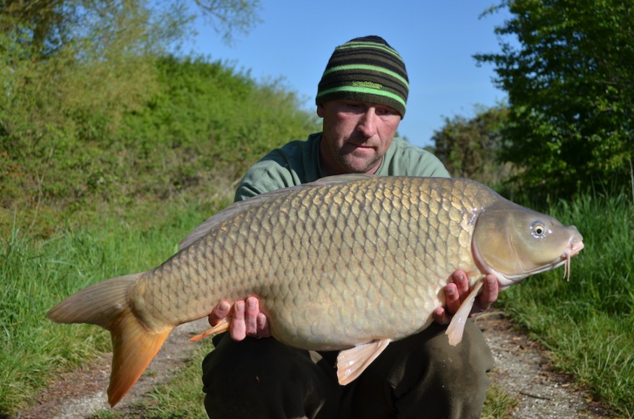 Alan Liddinton with a 33lb Mirror from Turtles Corner 29.4.17