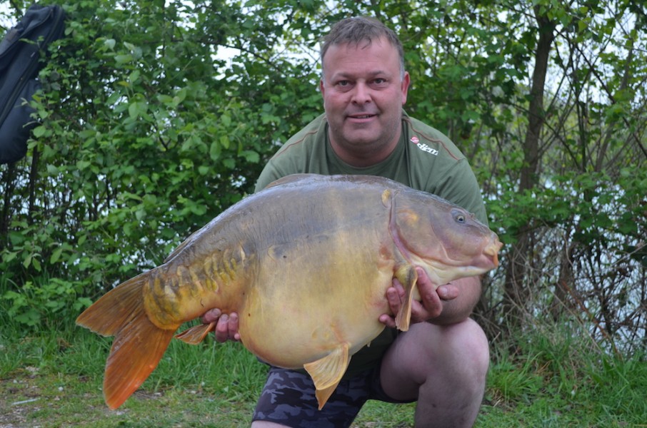 Dave Evans with a another new 43lb Mirror