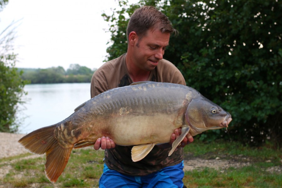 Jeffry Hendrix with a 29lb Mirror from Tea Party 1 1.7.17