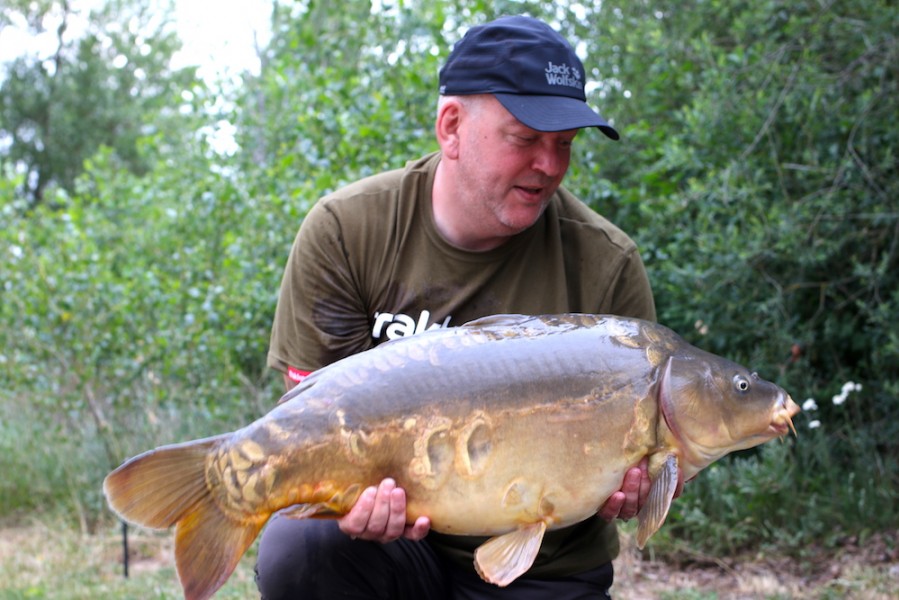 Stan Staniszewski with a pretty 27lb Mirror from Tea Party 1 24.6.17