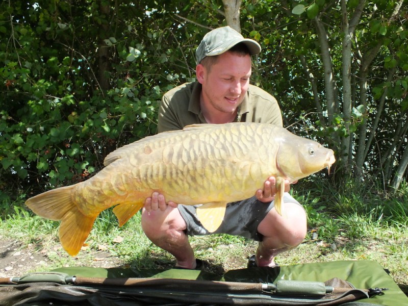 Aaron Reid with a 23lb8oz mirror from Tea Party 1 29.7.17