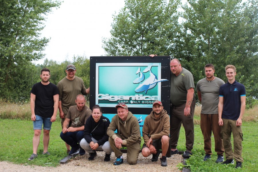 Another Great bunch of Lads fishing The Road lake