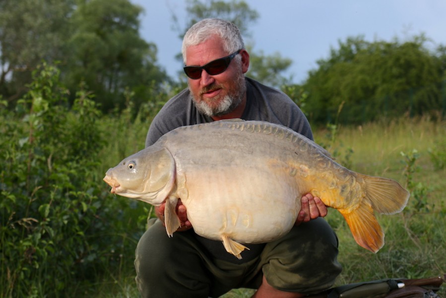 Dale Diamond, 33lb, Billy's, 9,6,18