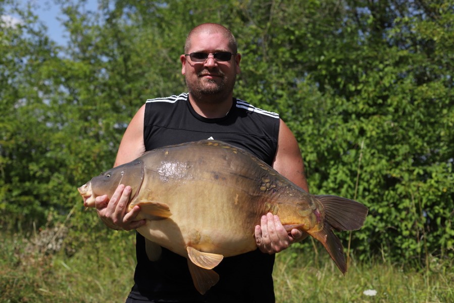 Adam Scott, 37lb, Goo, 7.7.18