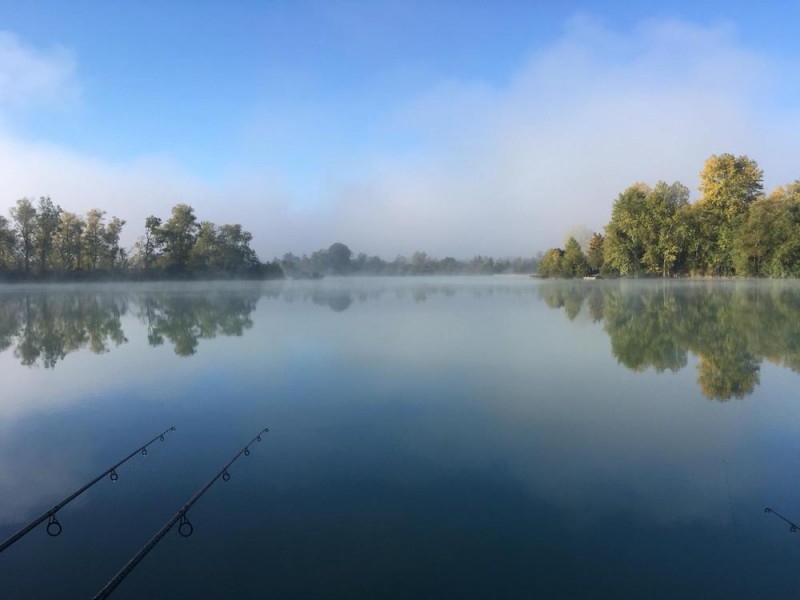 Is there a better way to wake up on a morning...#RoadLake