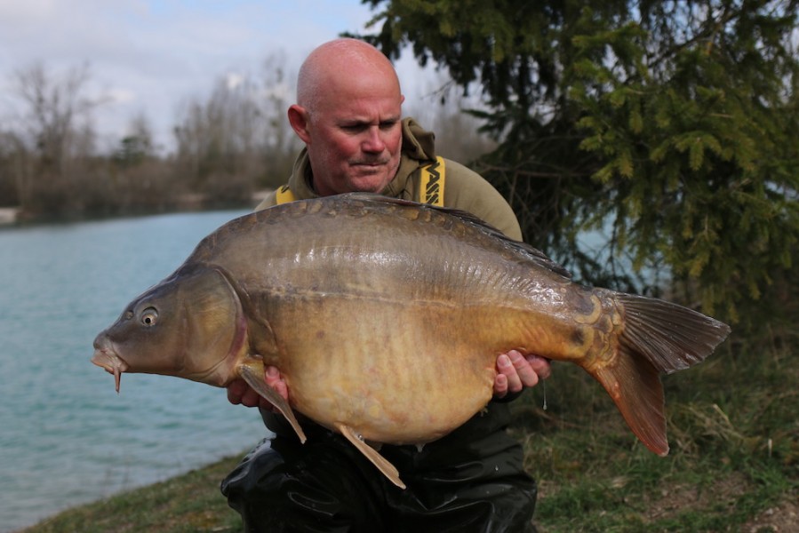 Steve French with Daniels at 38lb from The Beach 23/03/19