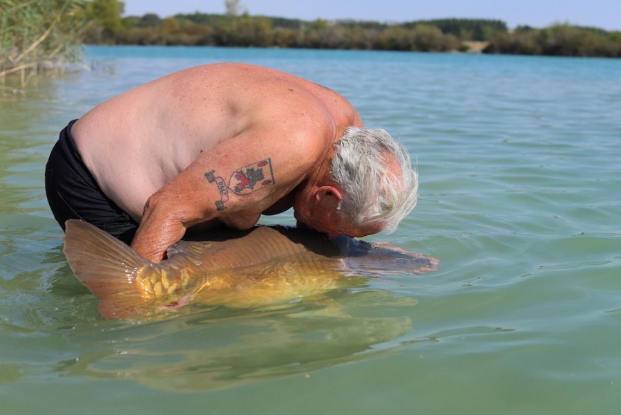 "One Spomb John" returning his first 60lb fish.