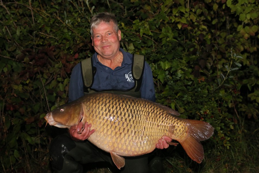 Graham White with Nailed at 47lb 8oz..........