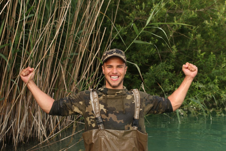 A new PB common for Jason, what a fish, what a capture!!!!!..........