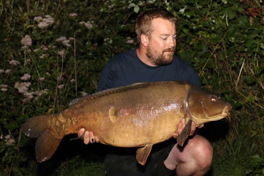 Lee Mcglone with "Darky"  at 45lb 4oz!!...........