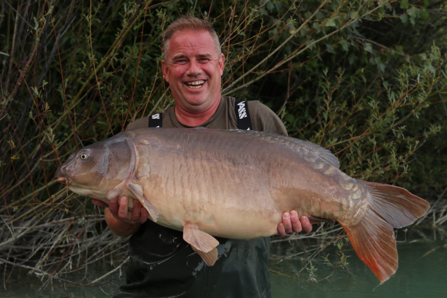 NEW PB FOR IAN YOUNG!!!!! "2 Scale" at 50lb 8oz.....