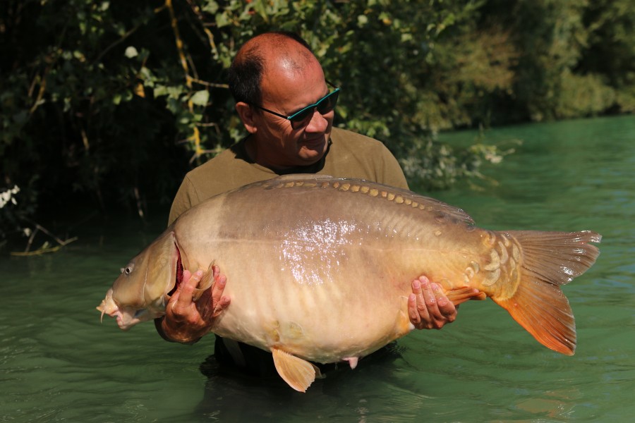 John Levett with "Rose Bud" what a fish !!...............