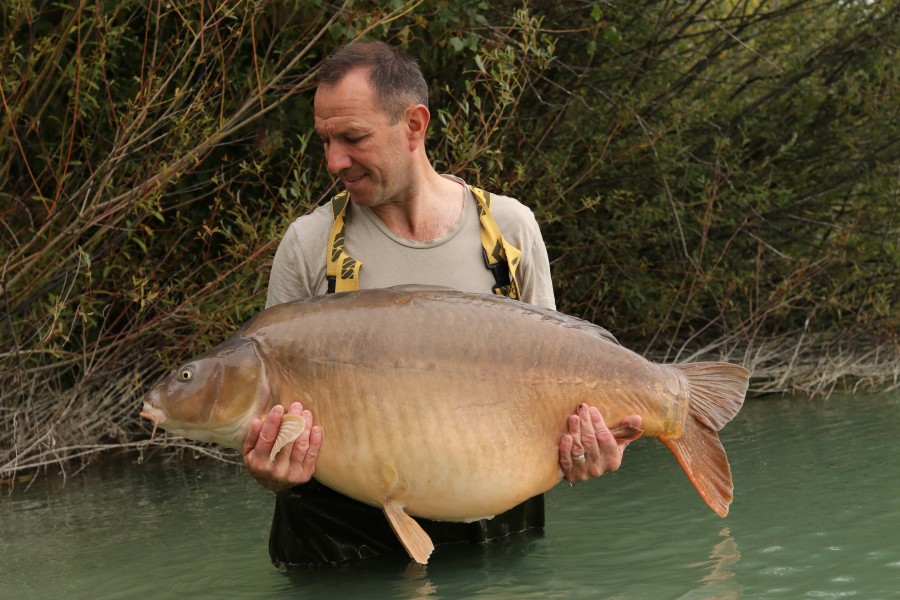 Mark Walford doing it again, "Hansen" at 54lb...