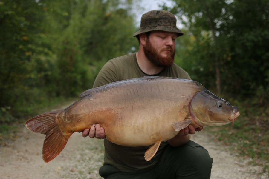 Johan Simberg breaks his PB with "God Know's" at 42lb 4oz.