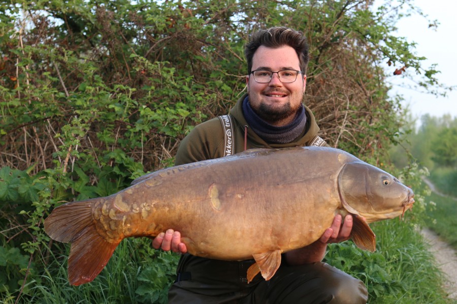 The smile says it all last morning magic well done Kes "Darky" at 43lb 4oz