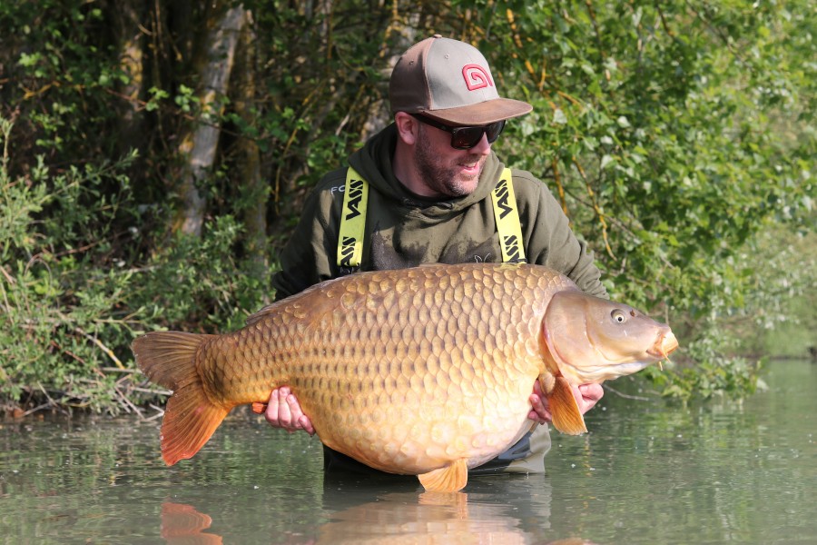 A beast of a common known as "The Jackal" at 56lb 4oz.