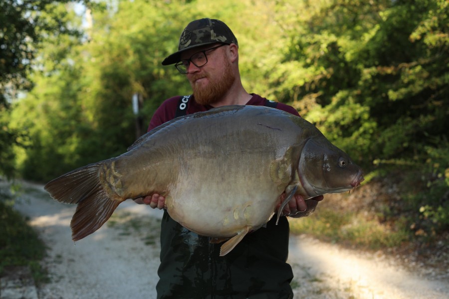 Boilie approach again got the bigger fish feeding on the spot!