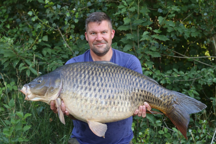 Not a bad brace of 40s mate "Leslie" at 43lb good skills