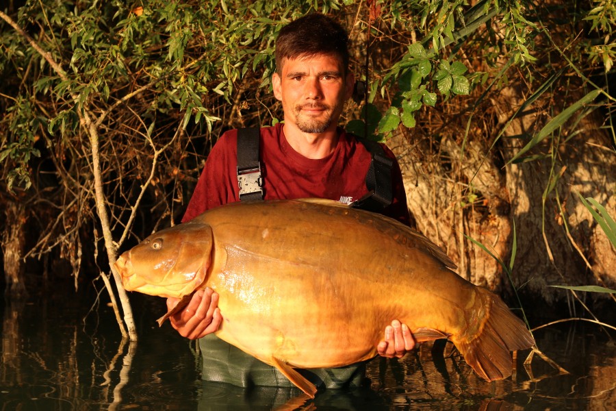 Ash with his last minute prize from the road