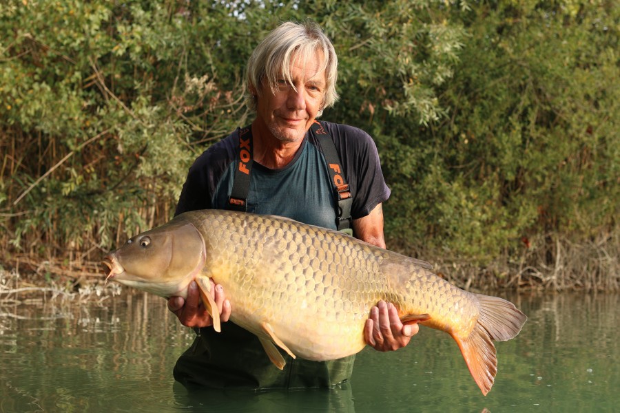 Nigel AKA Tom Daley with "Twin Patch"at 48lb 2oz well done my mate