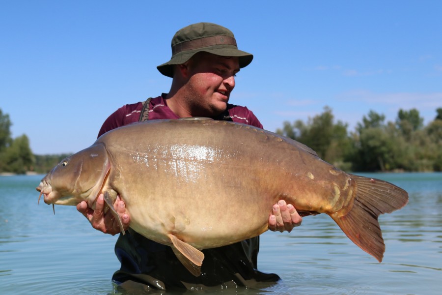 Joe with Rons at 64lb 1oz