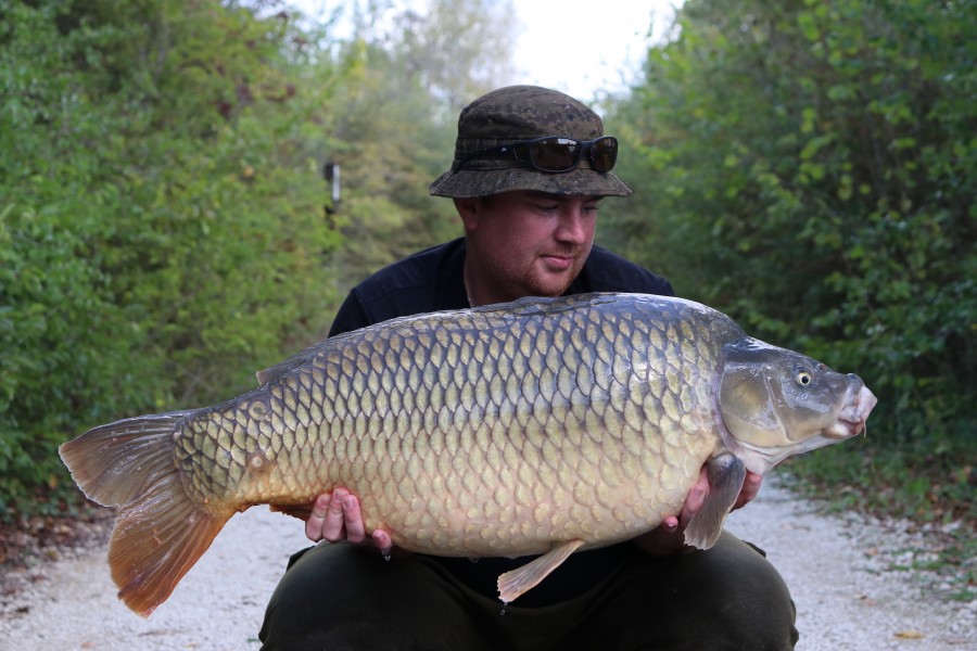 Greg with Old Town Road 39lb 8oz