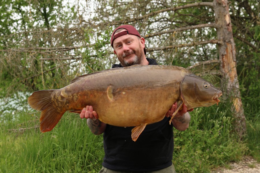 Danny with Dark 47lb 8oz