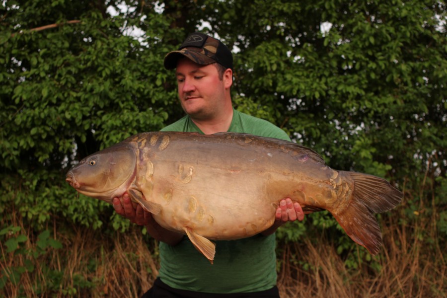 Matt with Big Scale at 41lb 11oz well done mate!