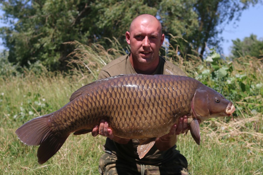 Adam in Turtles with Bully at 32lb