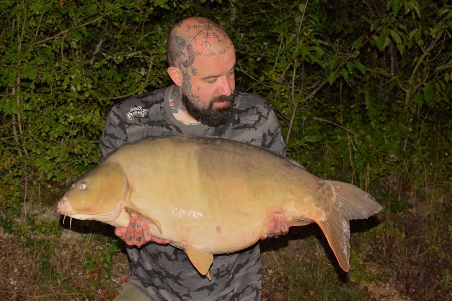 Kev Finlay in Brambles with Hobnob @ 45lb 4oz