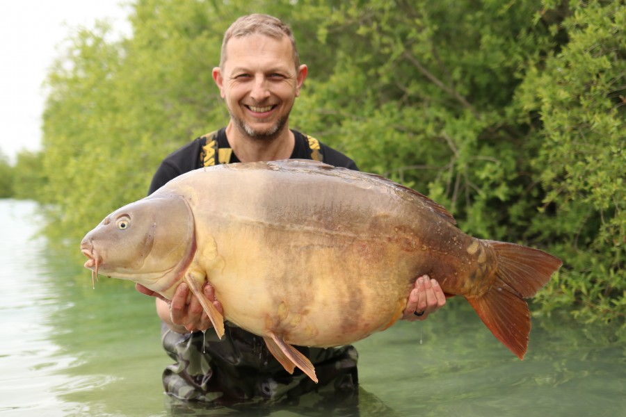 Darren with Frankie at 54lb 4oz
