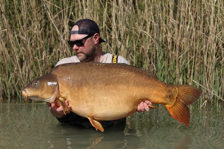 Dan with Box Mirror 59lb